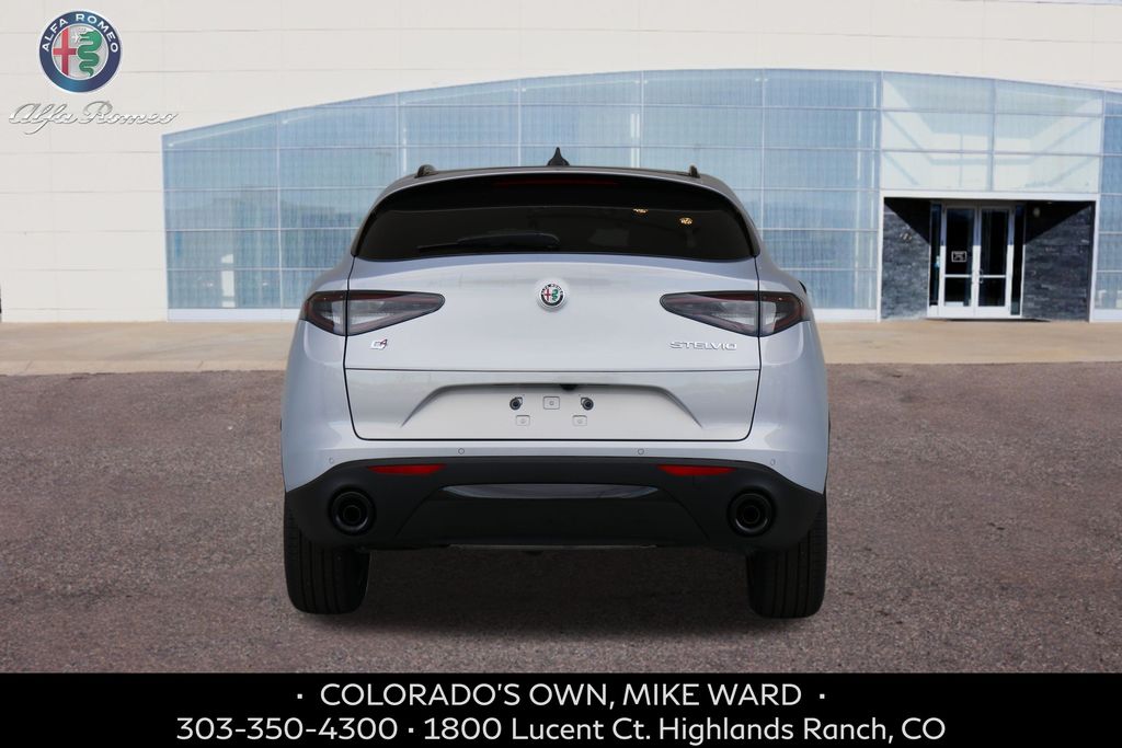 2025 Alfa Romeo Stelvio Sprint Base photo 3