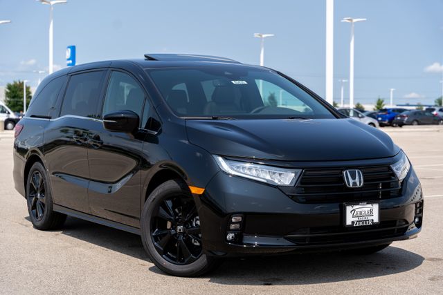 2023 Honda Odyssey SPORT's photo