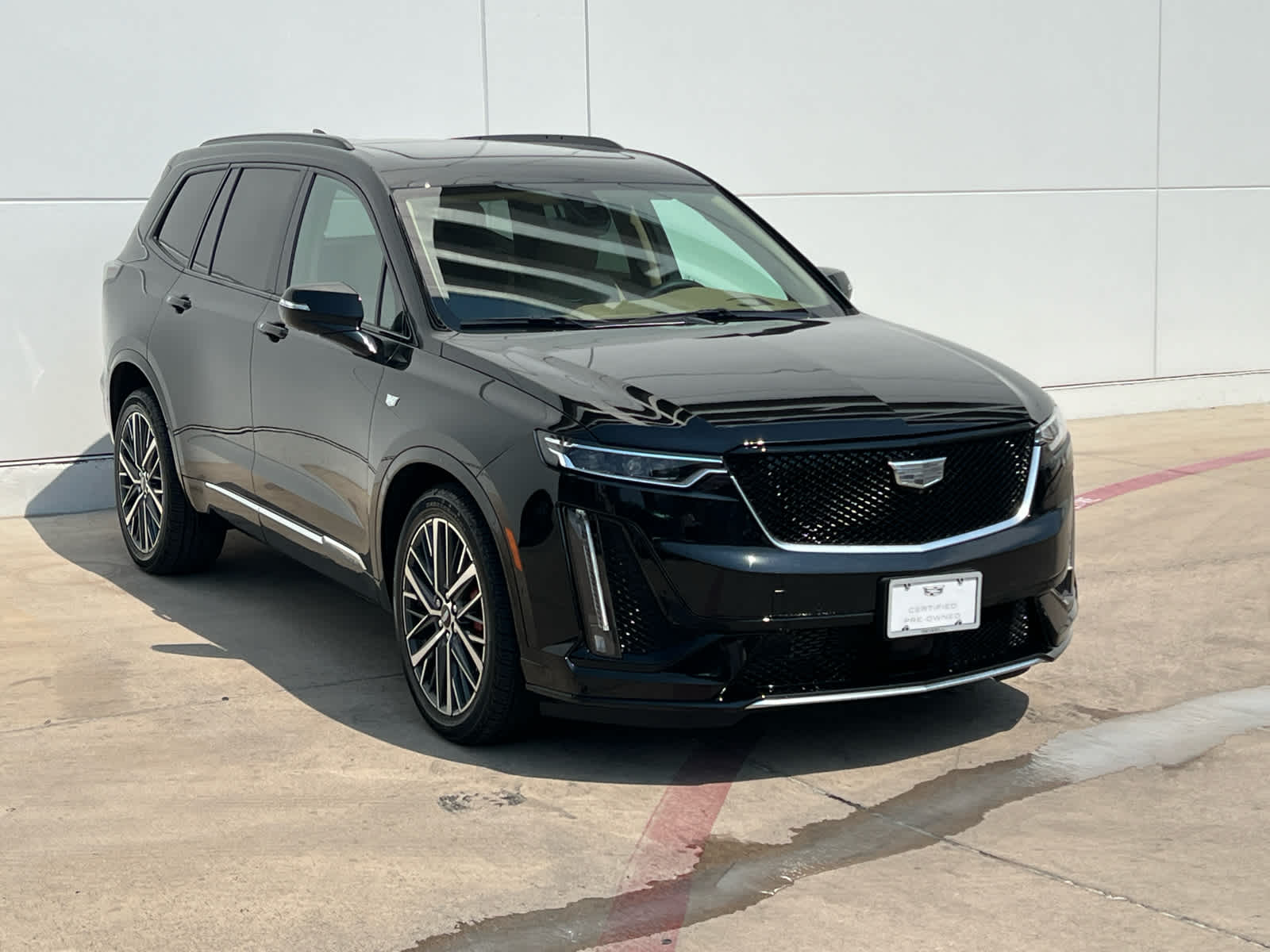 2024 Cadillac XT6 Sport photo 3