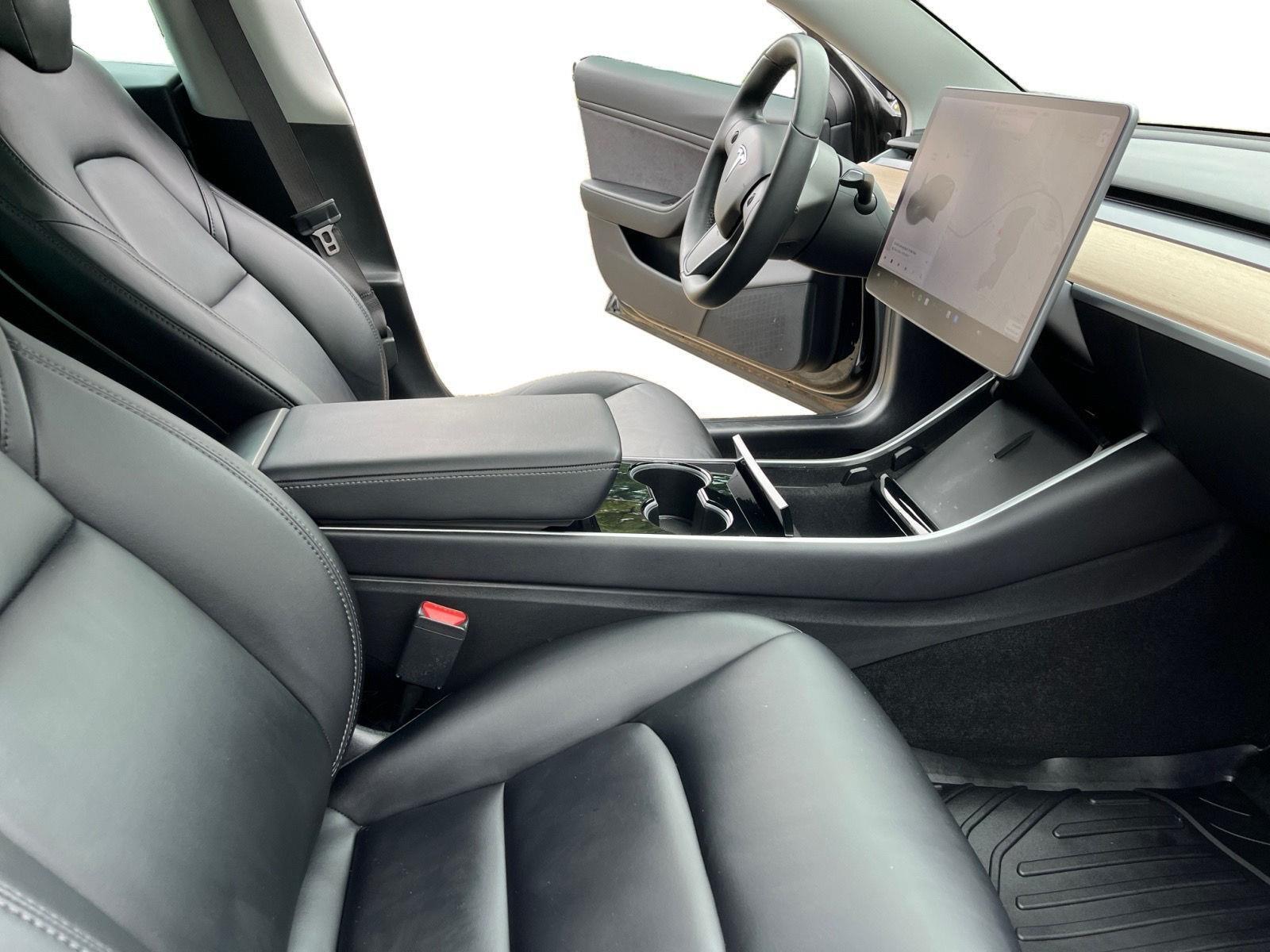2018 Tesla Model 3 Long Range photo 14