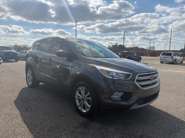 2017 Ford Escape SE's photo