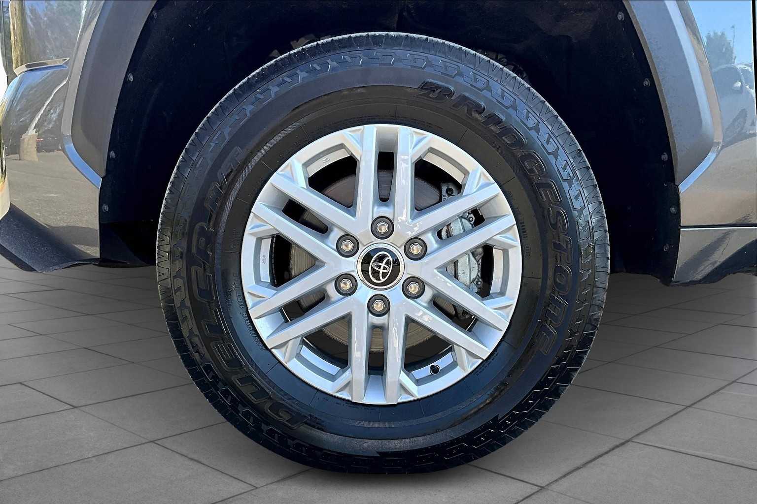 2023 Toyota Tundra SR5 photo 9