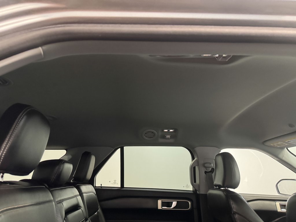 2023 Ford Explorer XLT photo 13