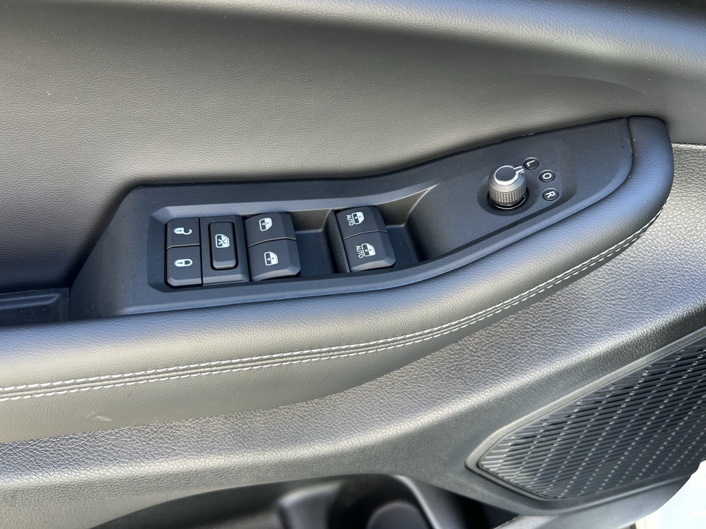 2025 Jeep Grand Cherokee Laredo X photo 11