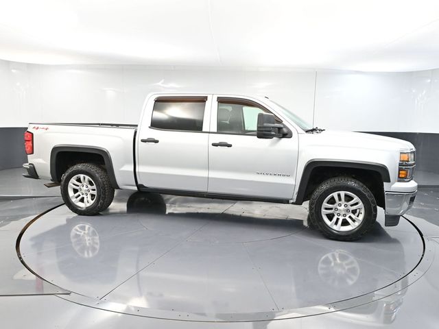2014 Chevrolet Silverado 1500 LT photo 2