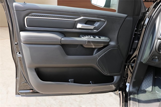 2025 Ram 1500 Big Horn Lone Star photo 10