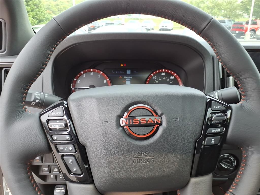 2025 Nissan Frontier Crew Cab PRO-4X photo 14
