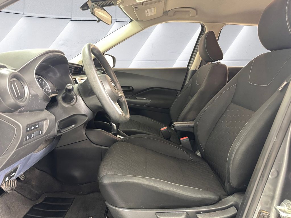 2021 Nissan Kicks S photo 7