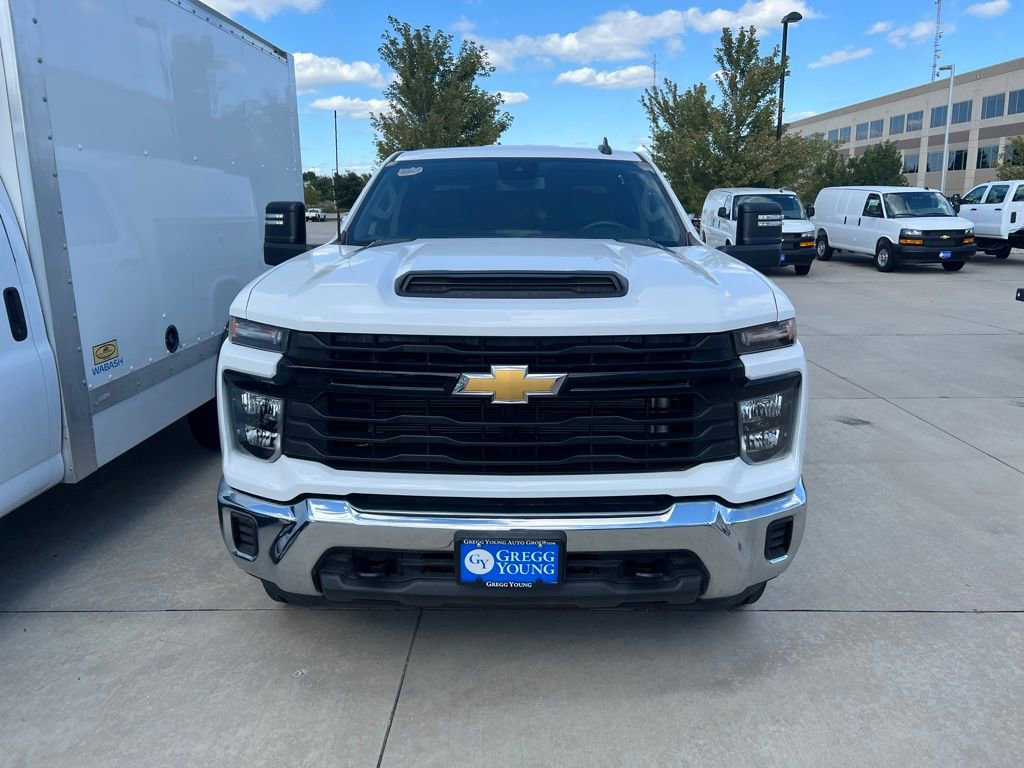 2024 Chevrolet Silverado 2500HD photo 2