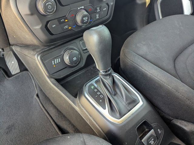 2018 Jeep Renegade Latitude North Edition photo 24