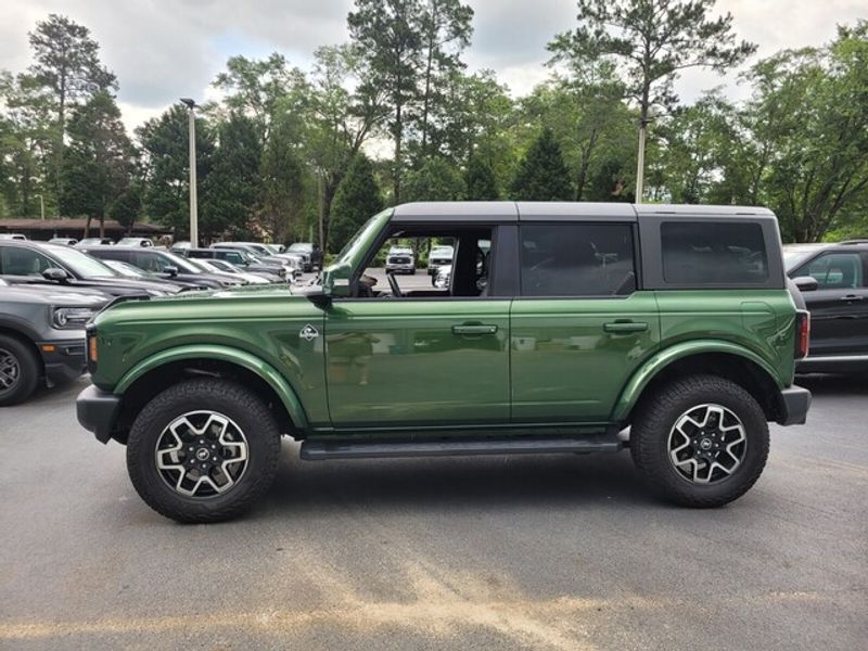2024 Ford Bronco Outer Banks photo 4