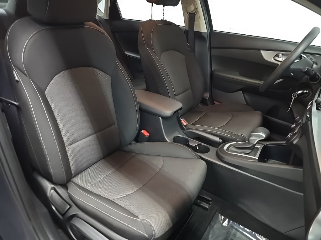2023 Kia Forte LXS photo 12