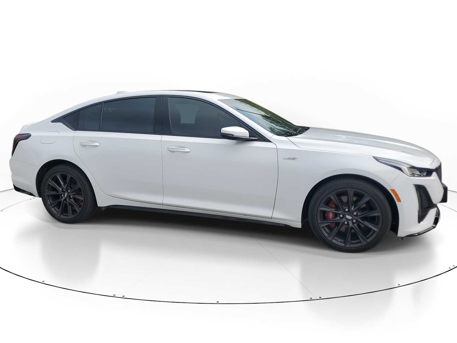 2022 Cadillac CT5 V photo 2