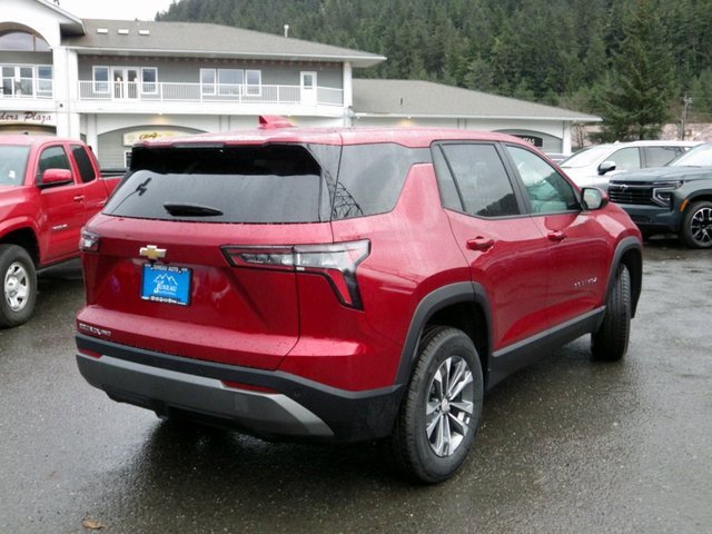 2026 Chevrolet Equinox LT photo 2