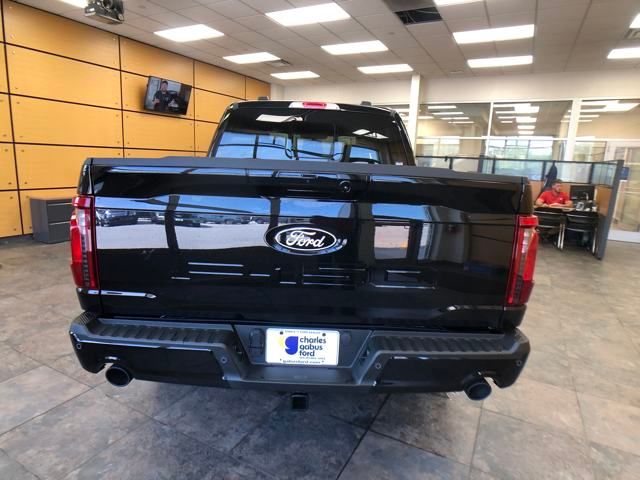 2025 Ford F-150 XLT photo 7
