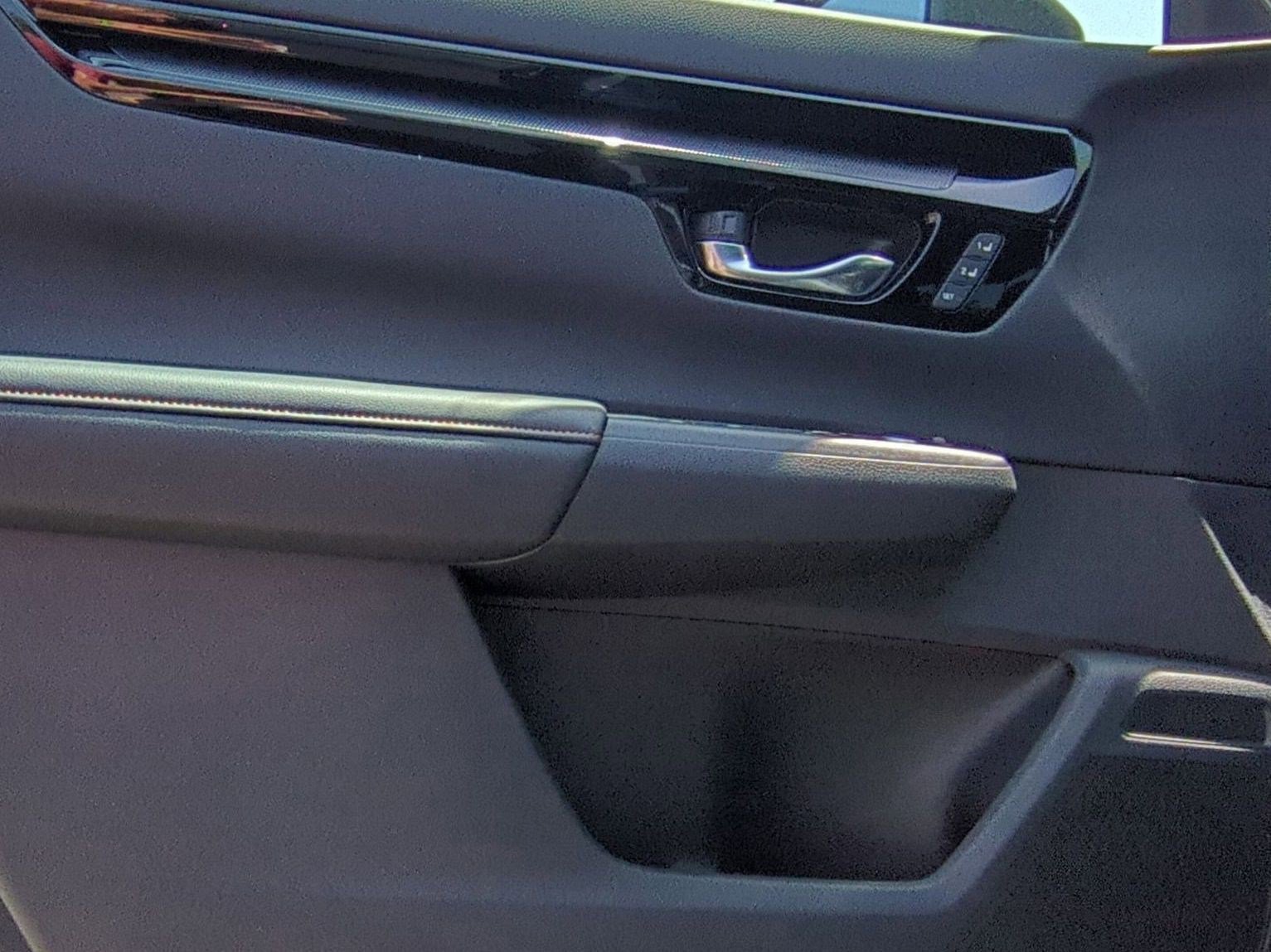 2026 Honda CR-V Sport Touring photo 8