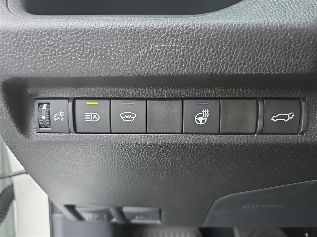 2025 Toyota RAV4 XLE Premium photo 25