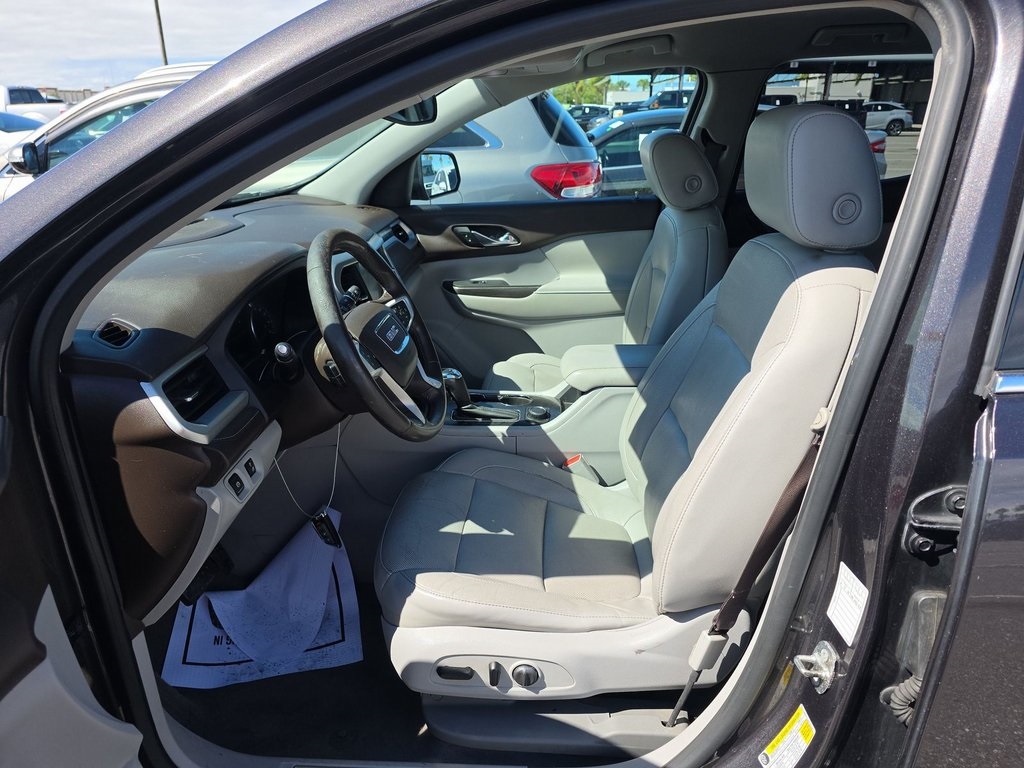 2017 Gmc Acadia SLT photo 2