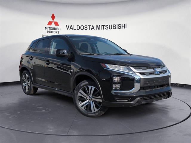 2025 Mitsubishi Outlander Sport ES's photo