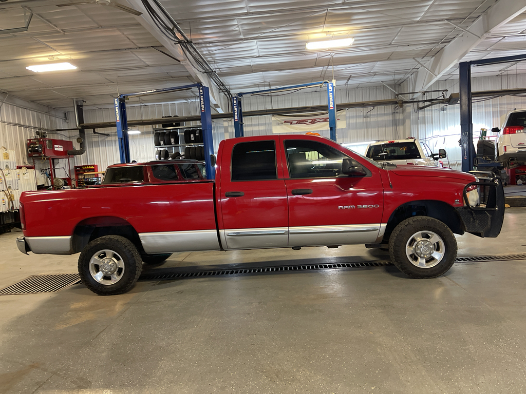 2005 Dodge Ram 3500 SLT photo 4