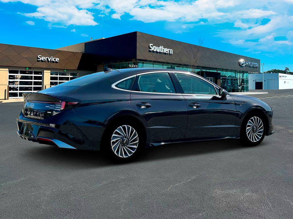 2025 Hyundai Sonata Hybrid Limited photo 4