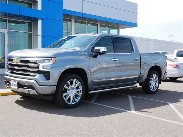 2025 Chevrolet Silverado 1500 High Country photo 2