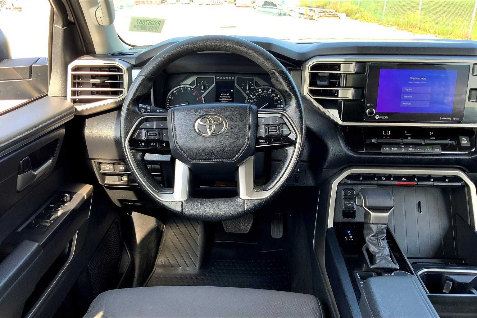 2023 Toyota Tundra SR5 CrewMax photo 5