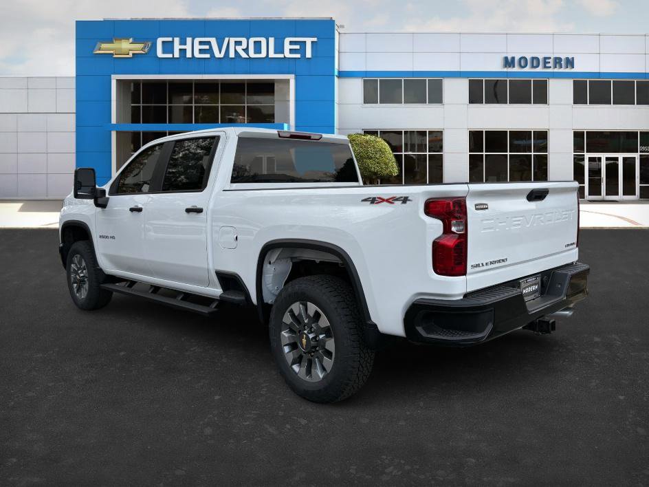 2026 Chevrolet Silverado 2500HD Custom photo 3