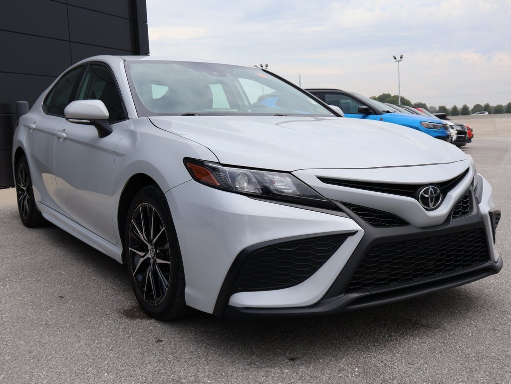 2024 Toyota Camry SE photo 6