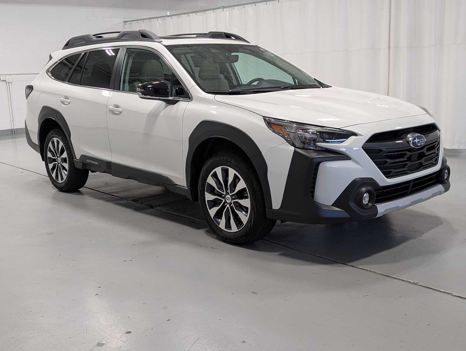 2025 Subaru Outback Limited XT photo 6