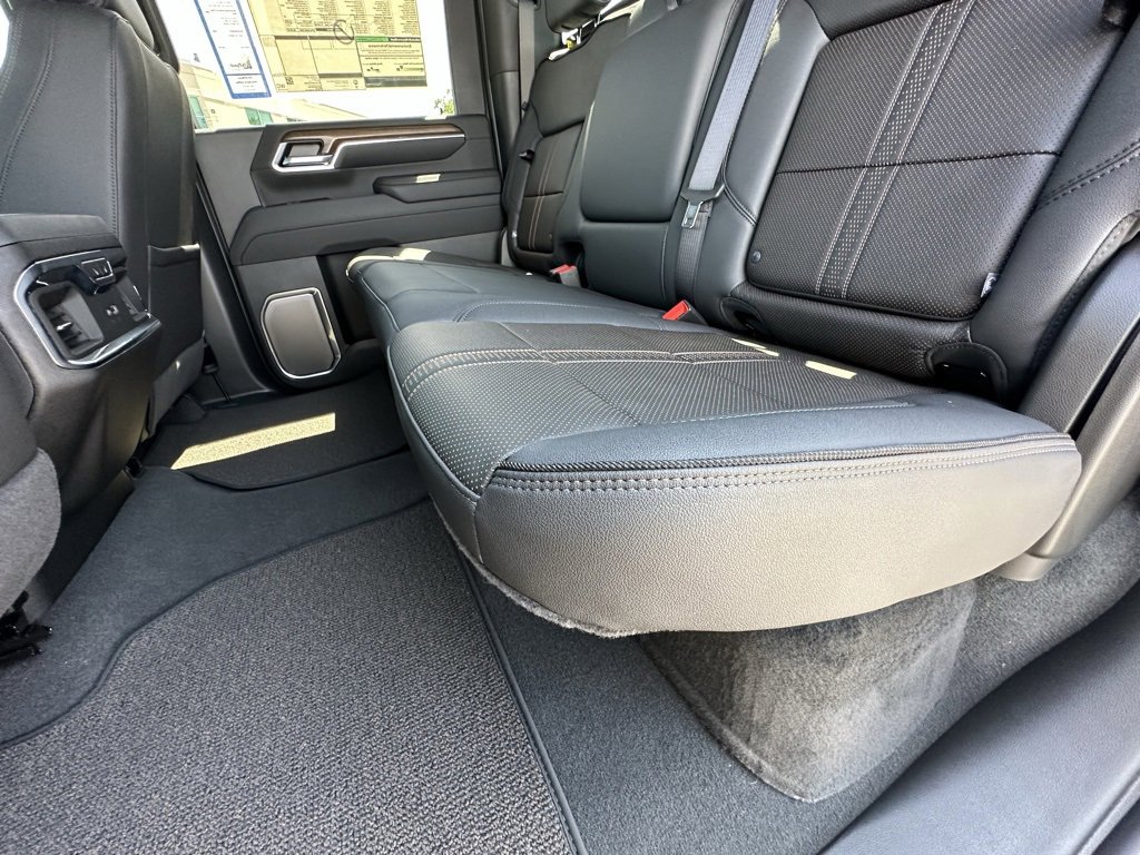 2025 Chevrolet Silverado 2500HD High Country photo 23