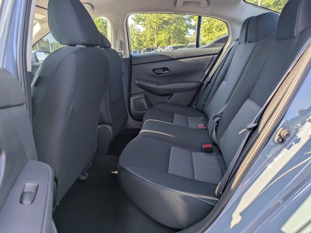 2025 Nissan Sentra SV photo 6