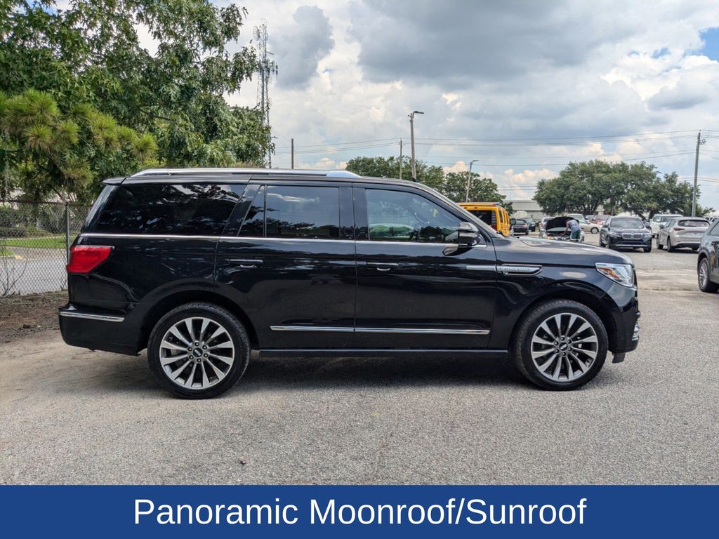 2020 Lincoln Navigator Reserve photo 2