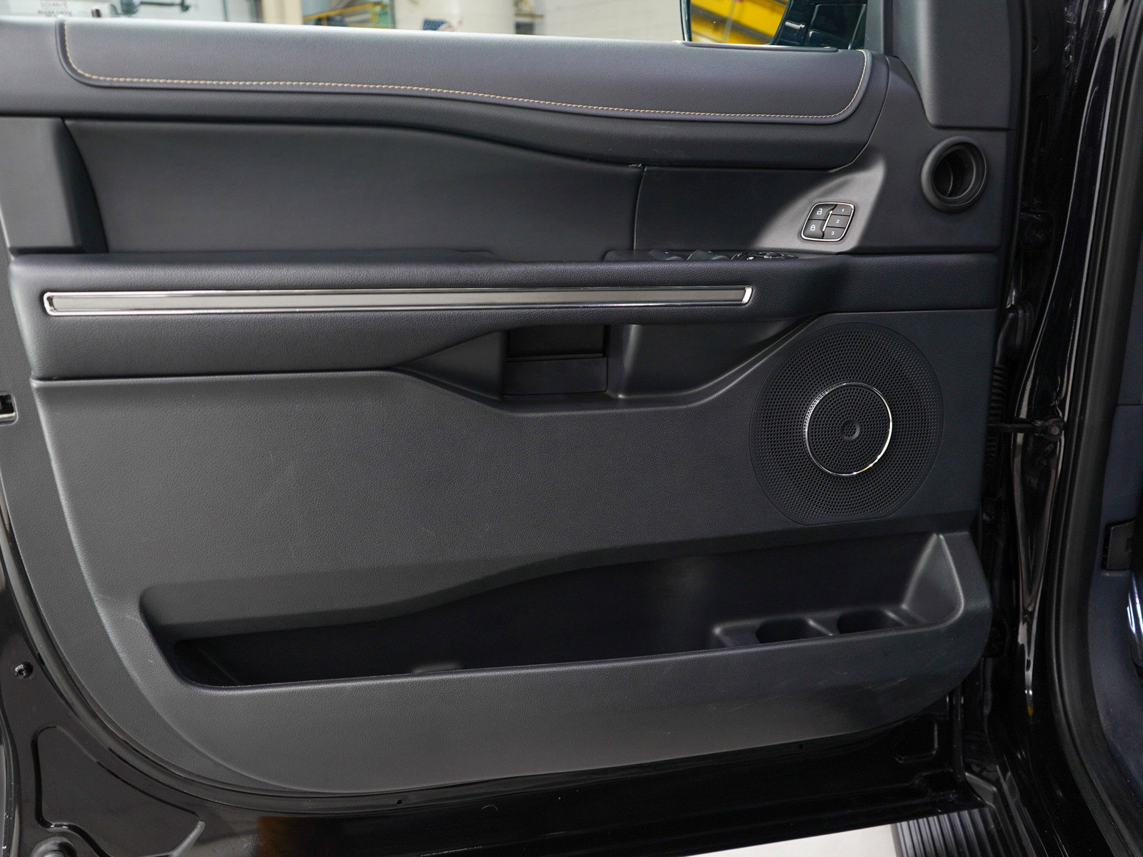 2024 Ford Expedition MAX XLT photo 20