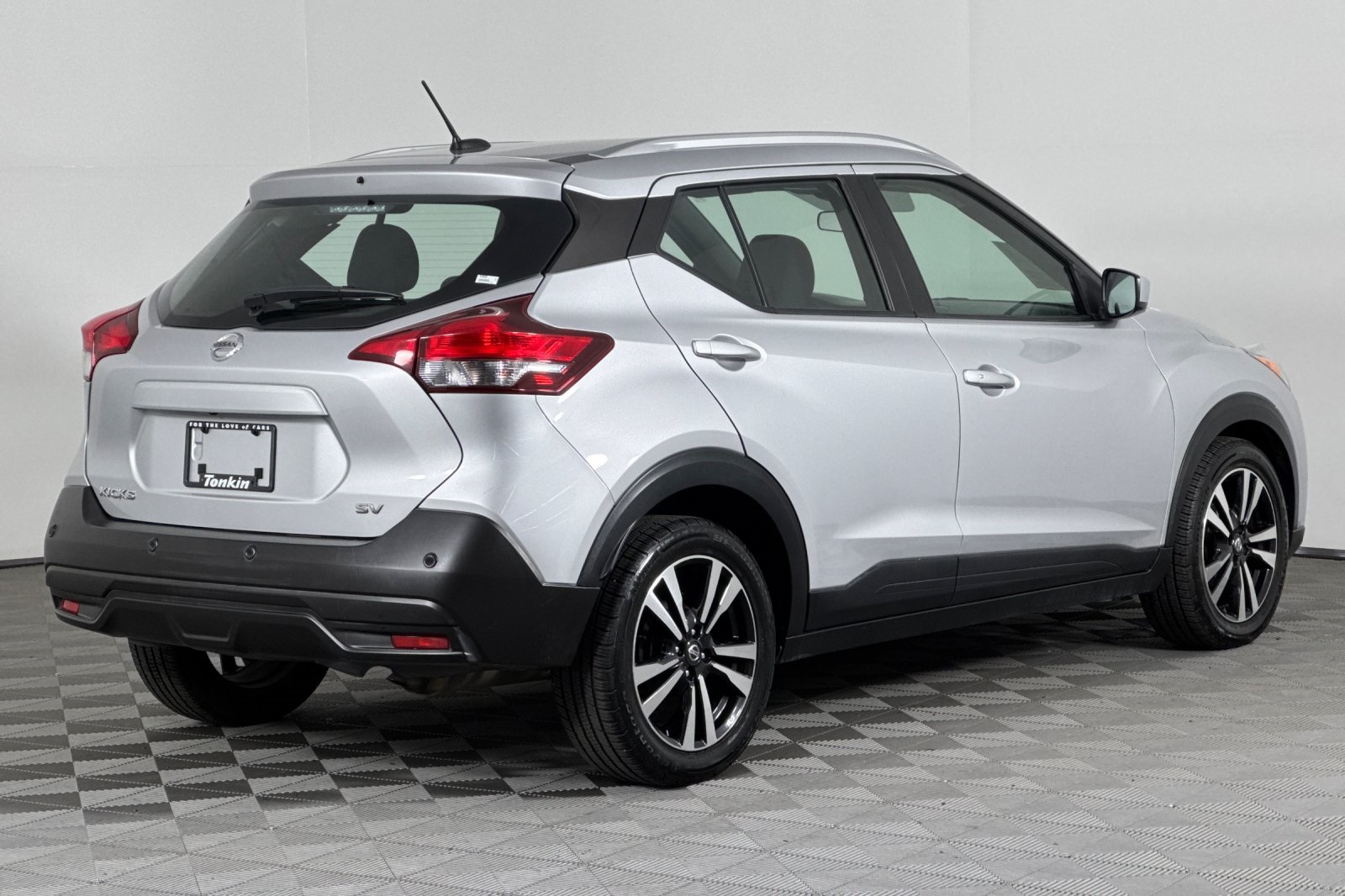 2020 Nissan Kicks SV photo 4