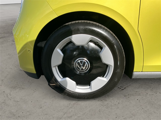 2025 Volkswagen ID. Buzz Pro Plus photo 11