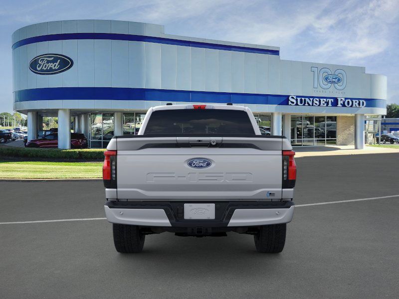 2025 Ford F-150 Lightning photo 5