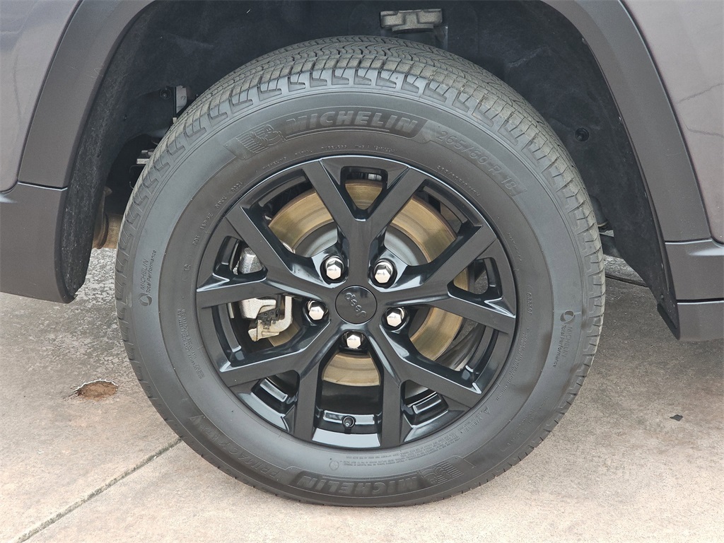 2024 Jeep Grand Cherokee Altitude photo 37