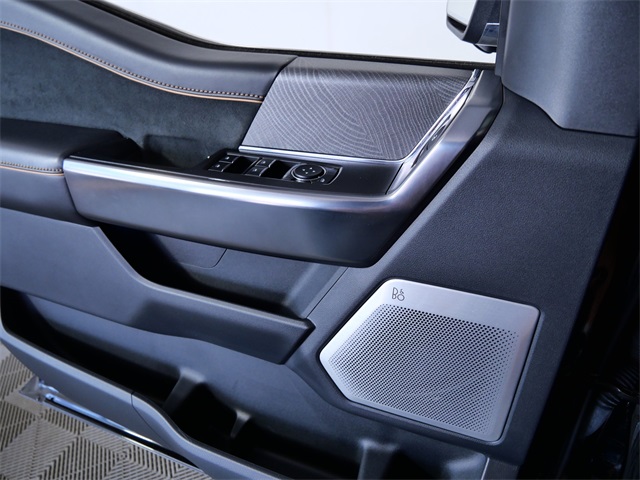 2023 Ford F-150 Platinum photo 24