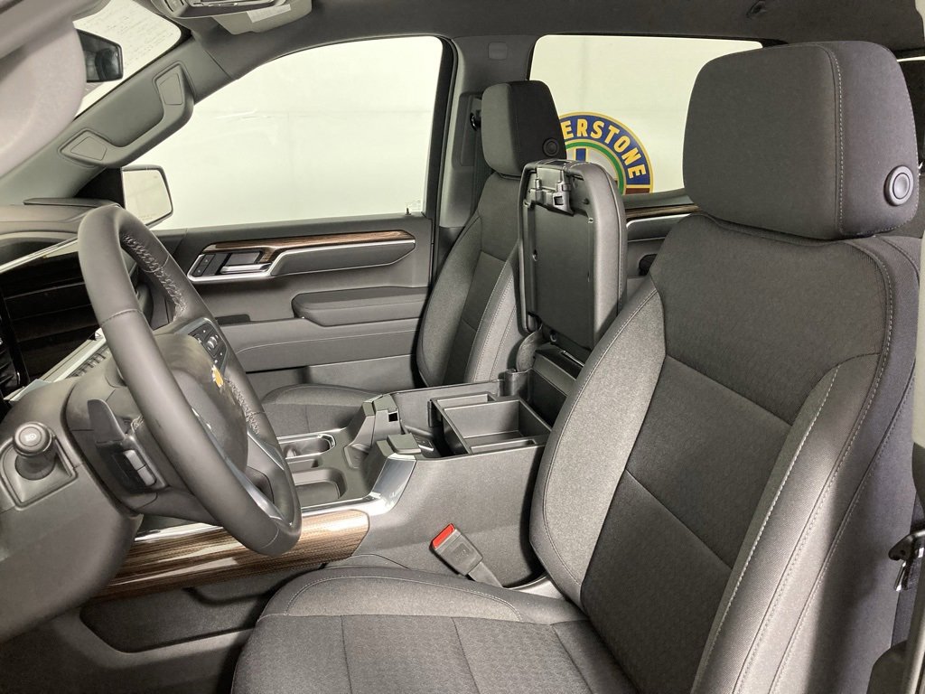 2026 Chevrolet Silverado 1500 LT photo 8