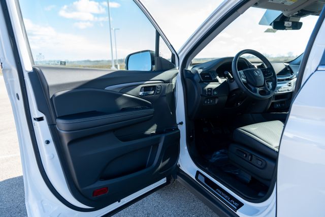 2025 Honda Ridgeline RTL photo 20