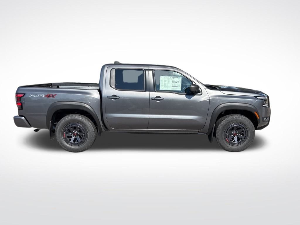 2025 Nissan Frontier Crew Cab PRO-4X photo 3