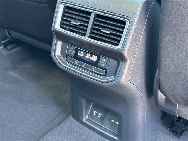 2026 Volkswagen Atlas SE Technology photo 19