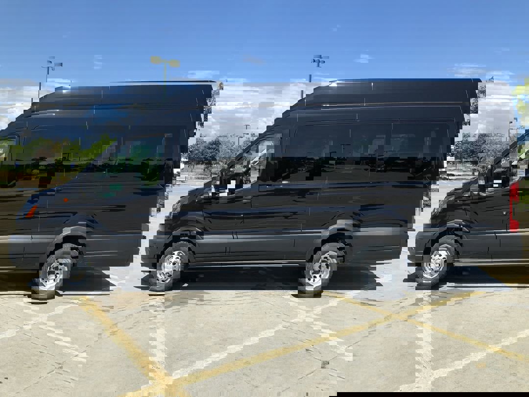 2025 Ford Transit XL photo 4