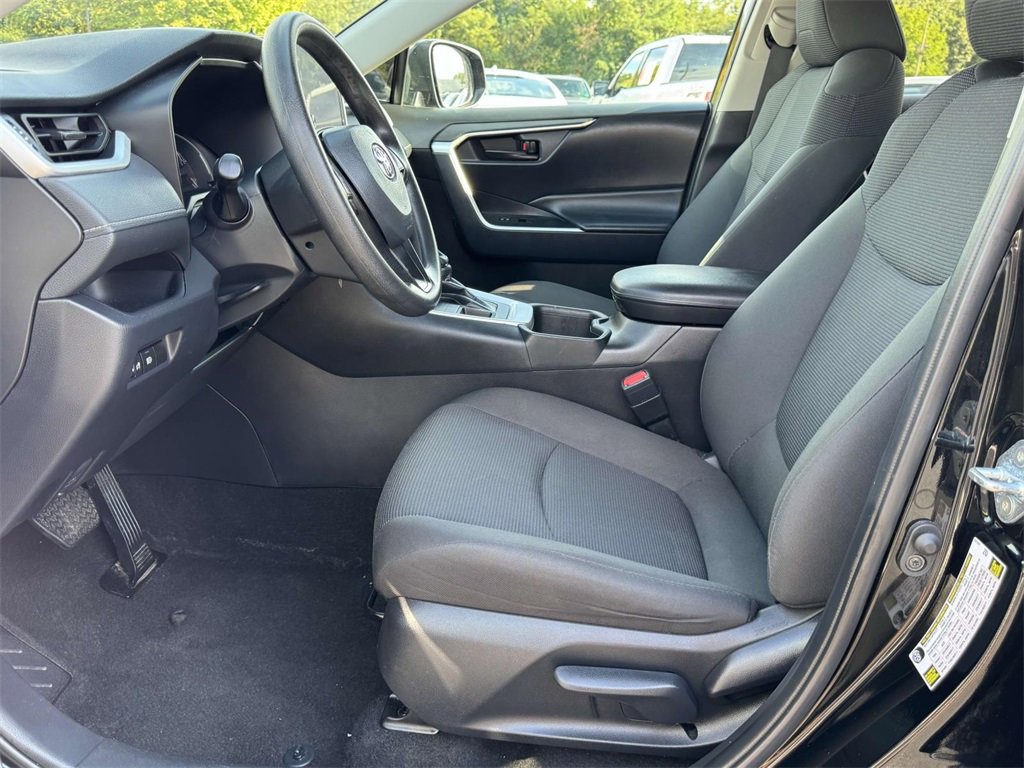 2024 Toyota RAV4 LE photo 13