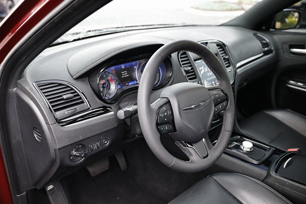2023 Chrysler 300 S photo 18