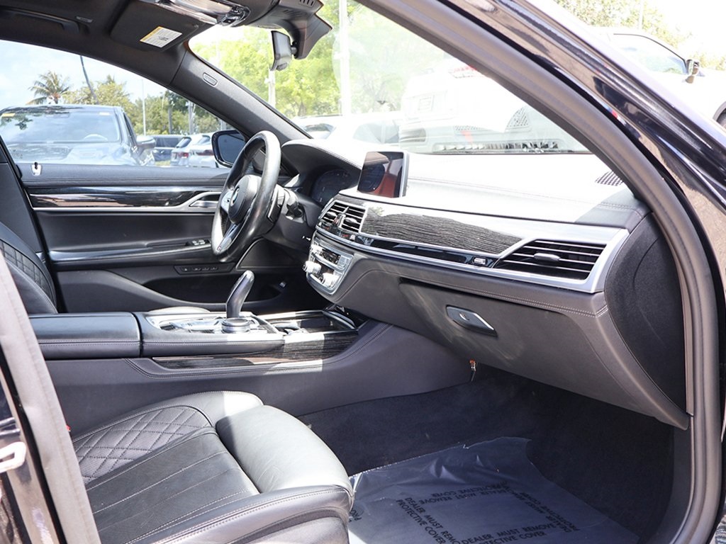 2020 Bmw 740i xDrive Sedan photo 24