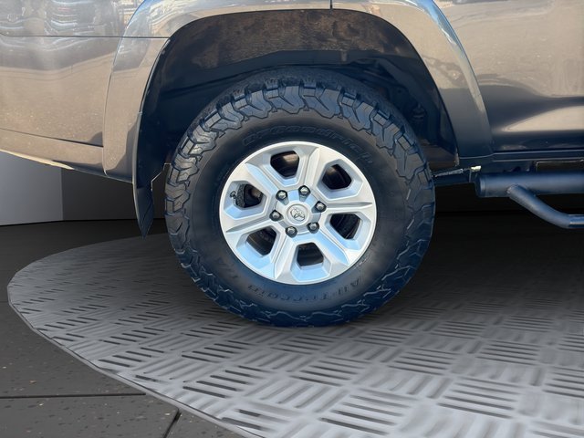 2016 Toyota 4Runner Limited photo 26