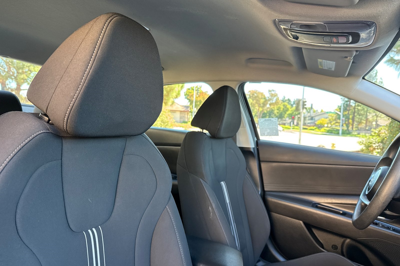2024 Hyundai Elantra SEL photo 14
