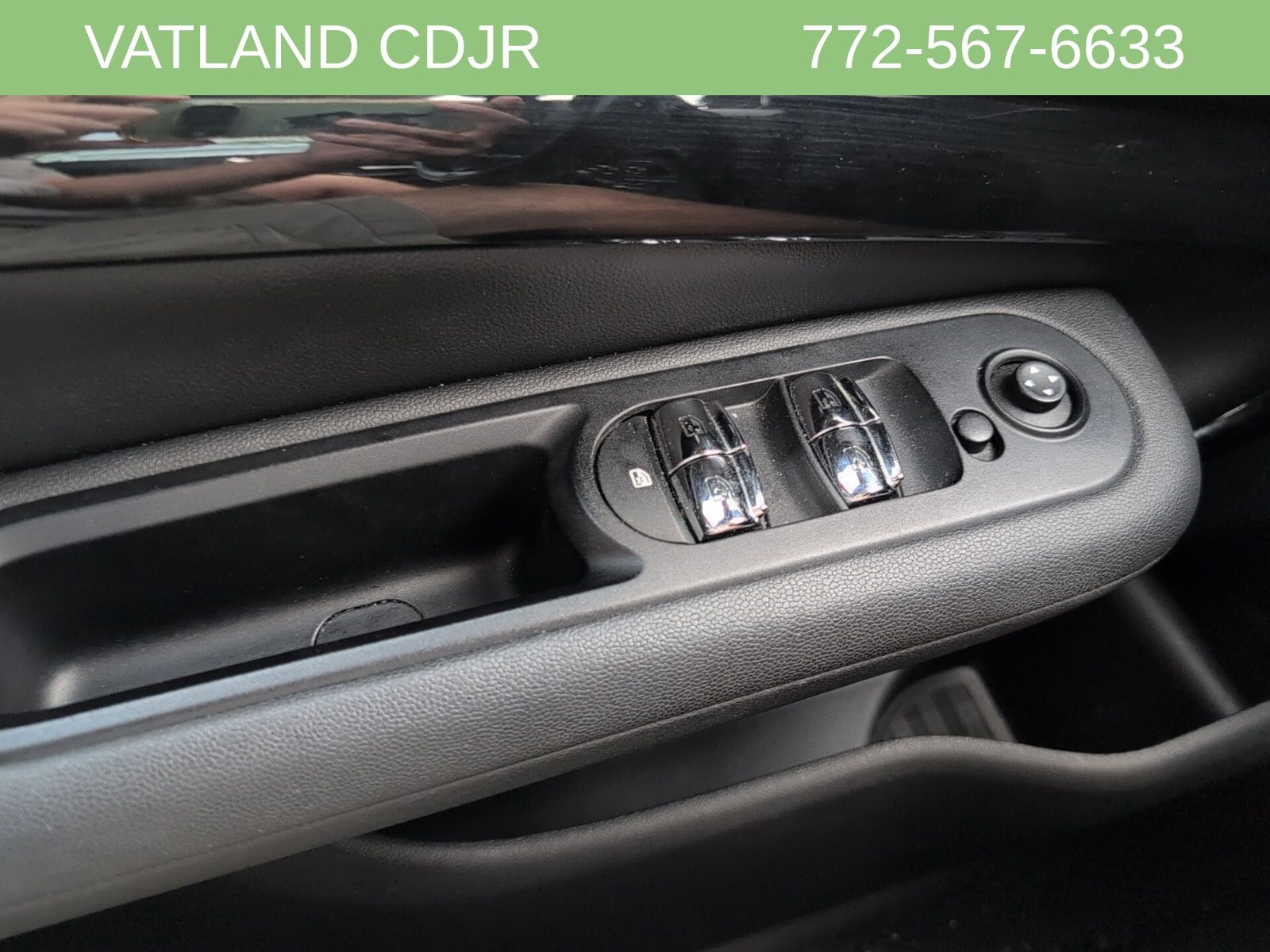 2016 Mini Clubman Base photo 15